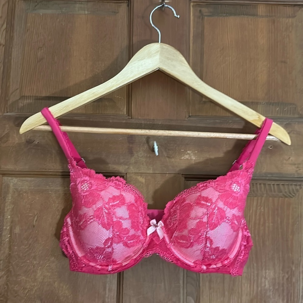 Victoria’s Secret Body By Victoria Lined Demi Pink Bra Size 34D